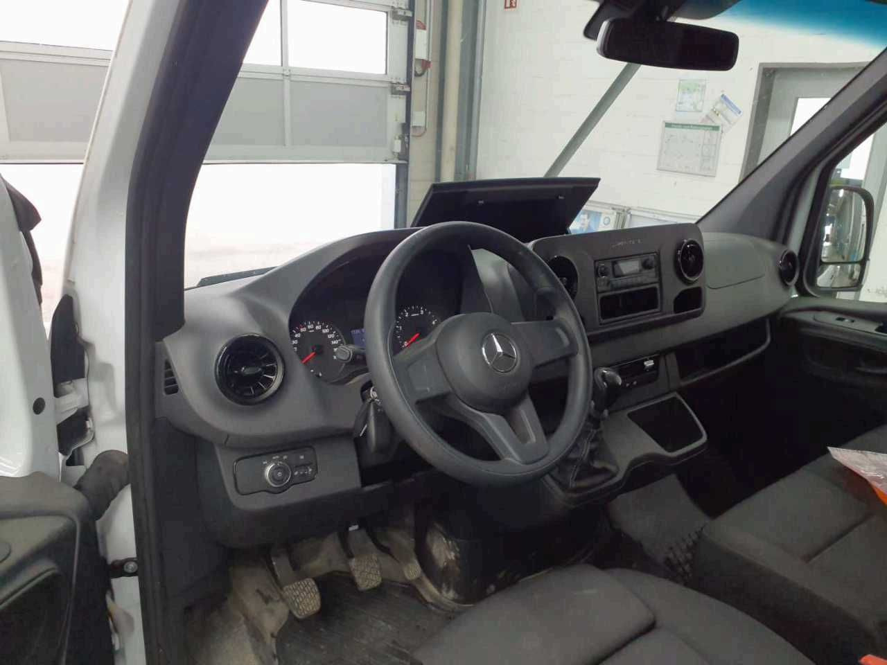 Mercedes-Benz Sprinter 315 CDI DoKa/Mixto AHK3,5t Klima Kamera - Potniški kombi, Dostavno vozilo z dvojno kabino: slika 5 Mercedes-Benz Sprinter 315 CDI DoKa/Mixto AHK3,5t Klima Kamera - Potniški kombi, Dostavno vozilo z dvojno kabino: slika 5