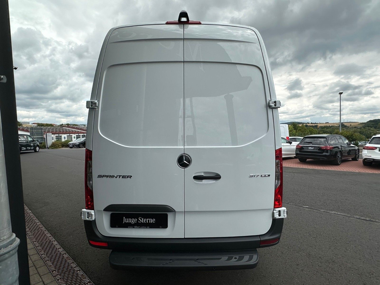 Mercedes-Benz Sprinter 317 CDI 3665 9G Klima 360 SHZ Tempomat - Furgon: slika 5 Mercedes-Benz Sprinter 317 CDI 3665 9G Klima 360 SHZ Tempomat - Furgon: slika 5