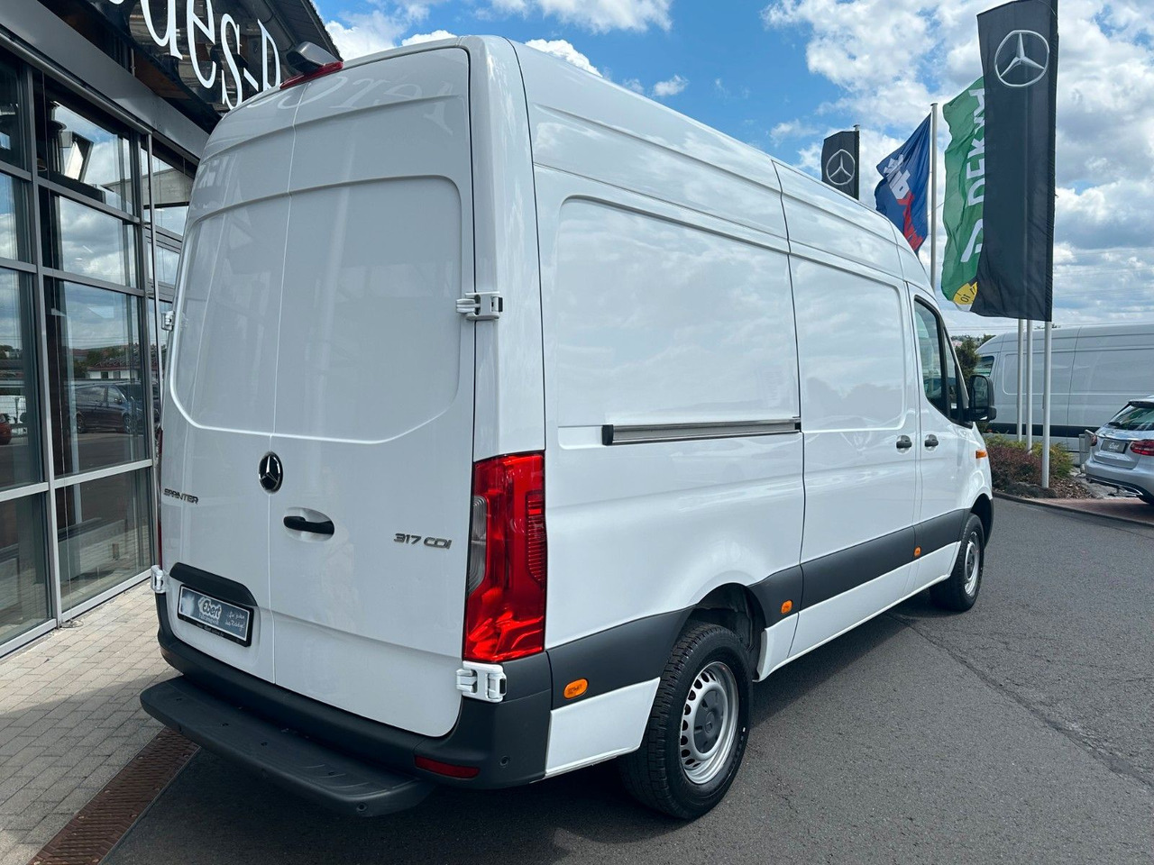 Mercedes-Benz Sprinter 317 CDI 3665 Klima 360 SHZ Tempomat - Furgon: slika 4 Mercedes-Benz Sprinter 317 CDI 3665 Klima 360 SHZ Tempomat - Furgon: slika 4