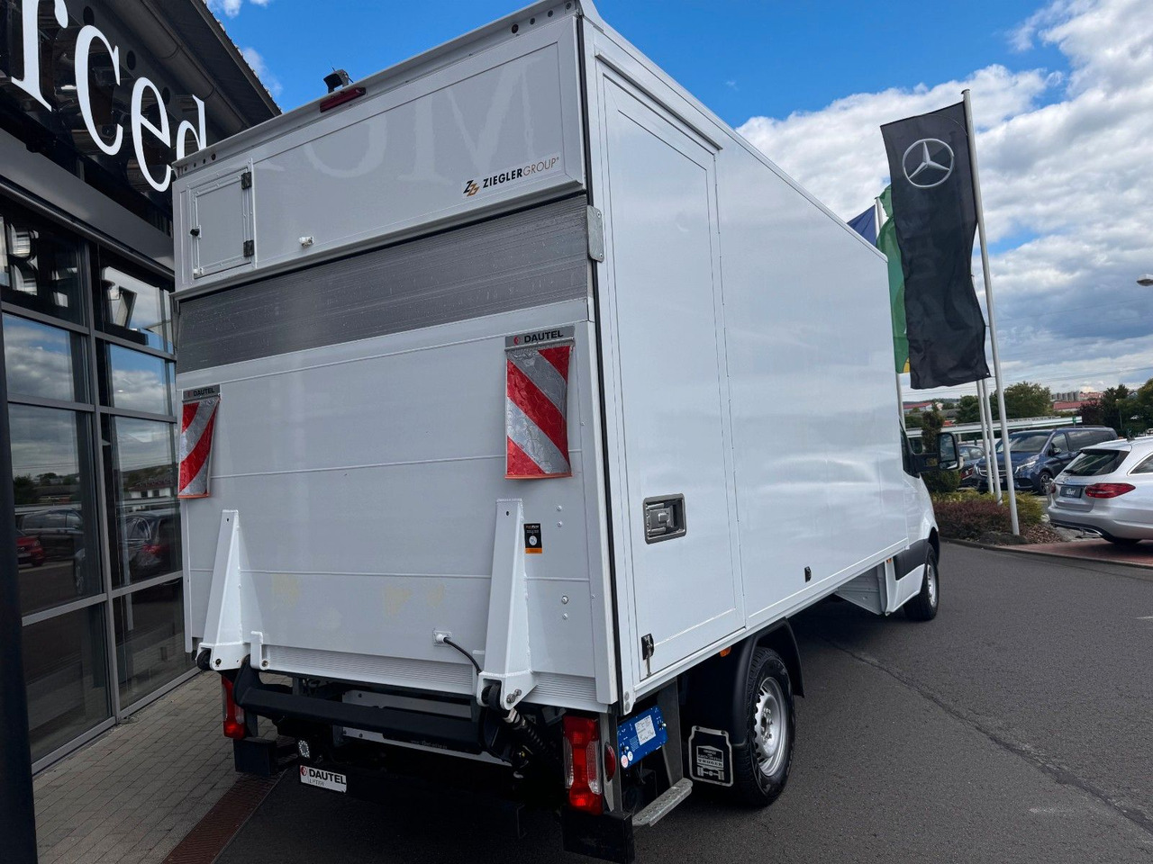 Mercedes-Benz Sprinter 317 CDI 4325 Koffer LBW Klima Kamera - Dostavno vozilo z zabojnikom: slika 5 Mercedes-Benz Sprinter 317 CDI 4325 Koffer LBW Klima Kamera - Dostavno vozilo z zabojnikom: slika 5