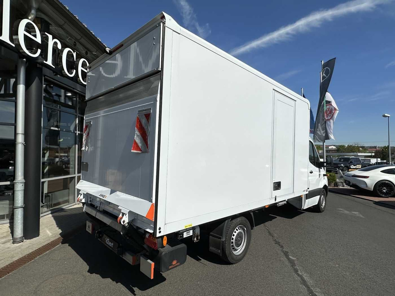 Mercedes-Benz Sprinter 317 CDI Koffer LBW Schwing Klima Kamera - Dostavno vozilo z zabojnikom: slika 4 Mercedes-Benz Sprinter 317 CDI Koffer LBW Schwing Klima Kamera - Dostavno vozilo z zabojnikom: slika 4