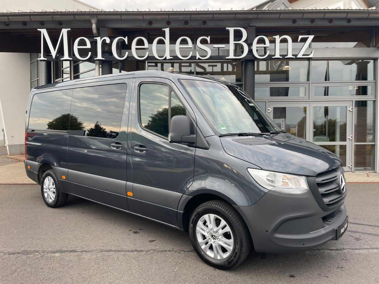 Mercedes-Benz Sprinter 317 CDI Tourer 3665 9G Kamera AHK3,5to - Potniški kombi: slika 1 Mercedes-Benz Sprinter 317 CDI Tourer 3665 9G Kamera AHK3,5to - Potniški kombi: slika 1