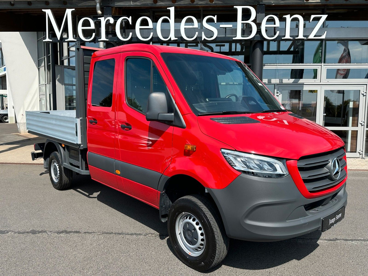 Mercedes-Benz Sprinter 319 CDI 4x4 DoKa Klima AHK3,5to - Dostavno vozilo s ponjavo, Dostavno vozilo z dvojno kabino: slika 1 Mercedes-Benz Sprinter 319 CDI 4x4 DoKa Klima AHK3,5to - Dostavno vozilo s ponjavo, Dostavno vozilo z dvojno kabino: slika 1