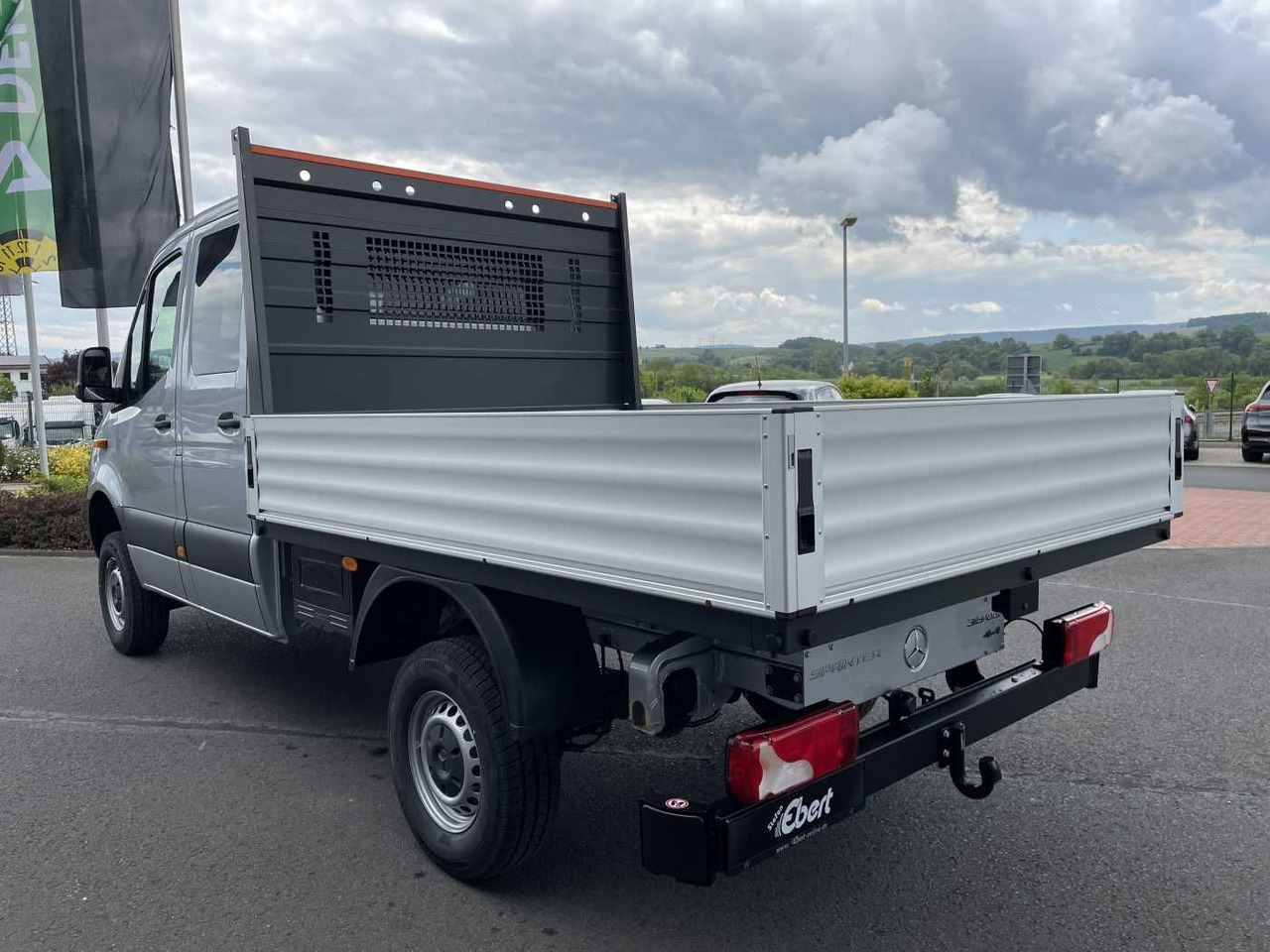 Mercedes-Benz Sprinter 319 CDI 4x4 DoKa Klima Stdheiz AHK LED - Dostavno vozilo s kesonom: slika 4 Mercedes-Benz Sprinter 319 CDI 4x4 DoKa Klima Stdheiz AHK LED - Dostavno vozilo s kesonom: slika 4