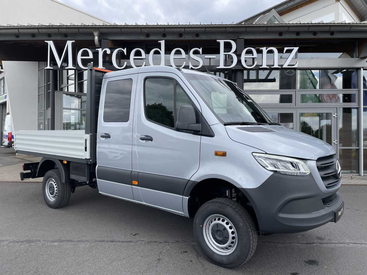Mercedes-Benz Sprinter 319 CDI 4x4 DoKa Klima Stdheiz AHK LED - Dostavno vozilo s ponjavo: slika 1 Mercedes-Benz Sprinter 319 CDI 4x4 DoKa Klima Stdheiz AHK LED - Dostavno vozilo s ponjavo: slika 1