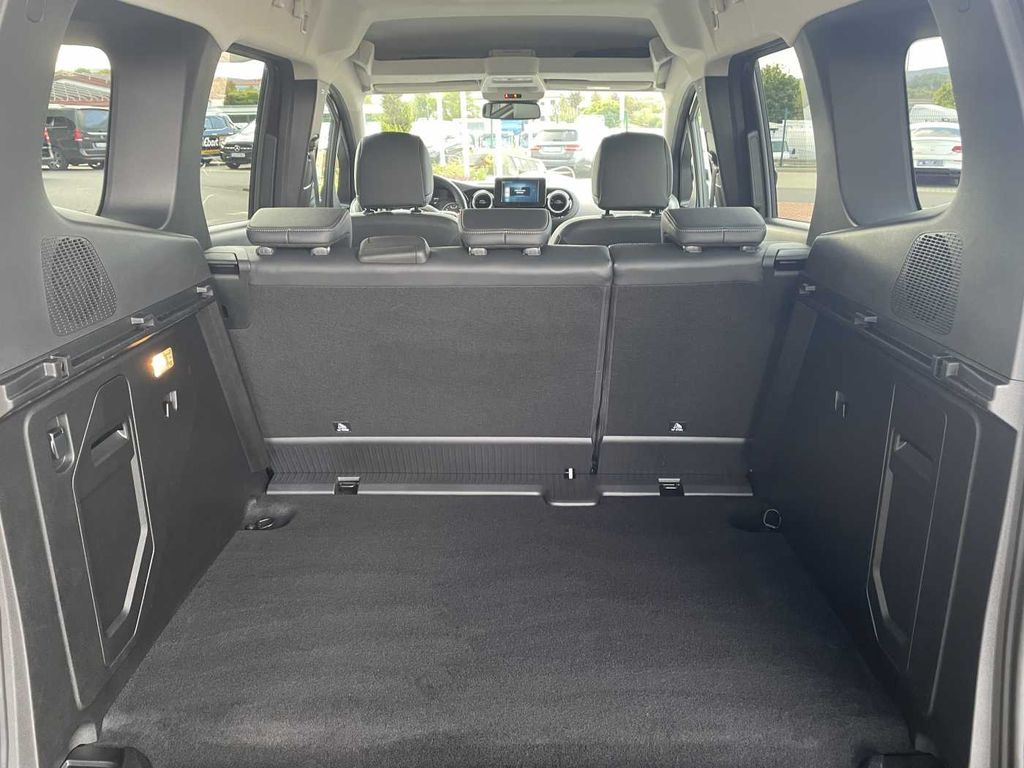 Mercedes-Benz T 180 Power Plus Autom Kamera AHK LED MBUX - Minibus, Potniški kombi: slika 5 Mercedes-Benz T 180 Power Plus Autom Kamera AHK LED MBUX - Minibus, Potniški kombi: slika 5