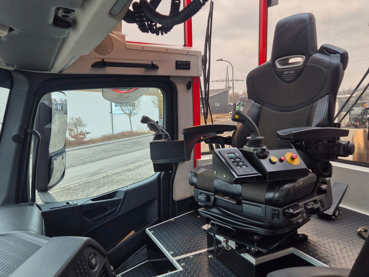 Tovornjak za prevoz lesa, Tovornjak z dvigalom Mercedes-Benz TUROX 8x8 Eschlböck Biber 92 Holzhacker / 1.512h: slika 19 Tovornjak za prevoz lesa, Tovornjak z dvigalom Mercedes-Benz TUROX 8x8 Eschlböck Biber 92 Holzhacker / 1.512h: slika 19