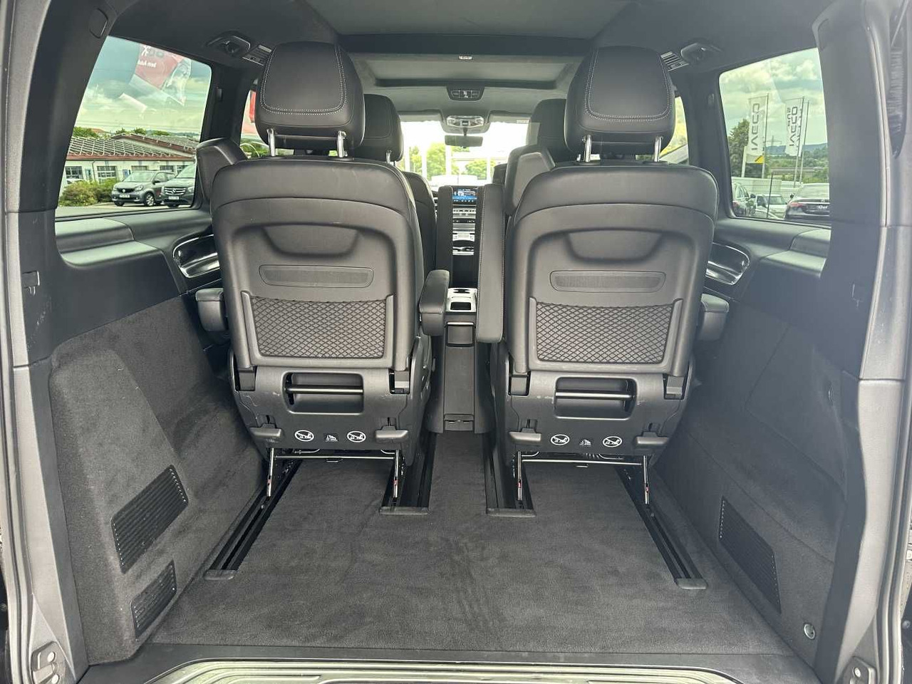 Karavan Mercedes-Benz V 300 d 4MATIC EXCLUSIVE AMG Panorama DISTRONIC: slika 6