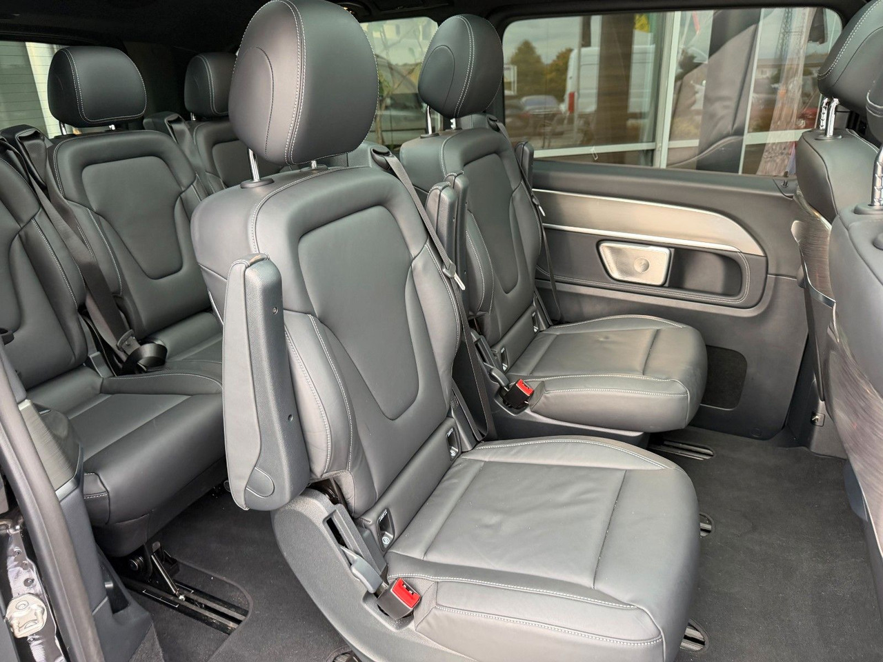 Potniški kombi Mercedes-Benz V 300 d 4MATIC EXCLUSIVE AMG Panorama Standheiz: slika 9 Potniški kombi Mercedes-Benz V 300 d 4MATIC EXCLUSIVE AMG Panorama Standheiz: slika 9