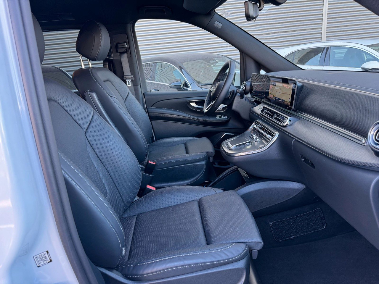 Karavan Mercedes-Benz V 300 d 4MATIC EXCLUSIVE AMG Tische AHK2,5to: slika 12
