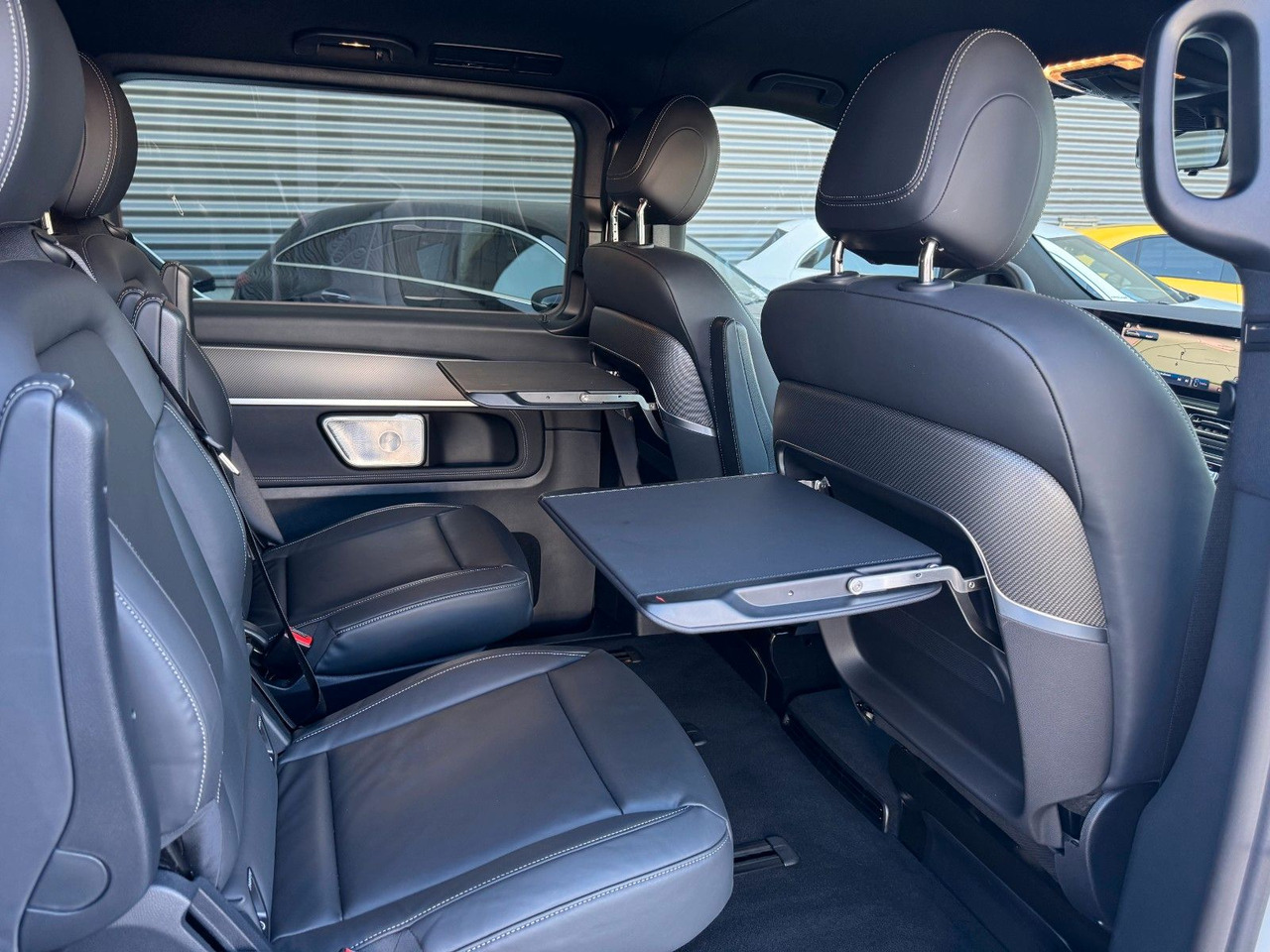 Karavan Mercedes-Benz V 300 d 4MATIC EXCLUSIVE AMG Tische AHK2,5to: slika 9