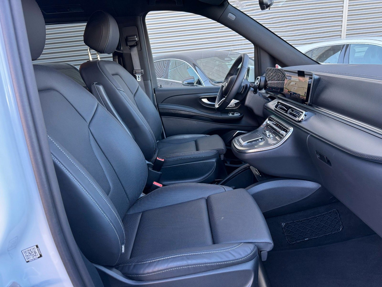 Karavan Mercedes-Benz V 300 d 4MATIC EXCLUSIVE AMG Tische AHK2,5to: slika 11