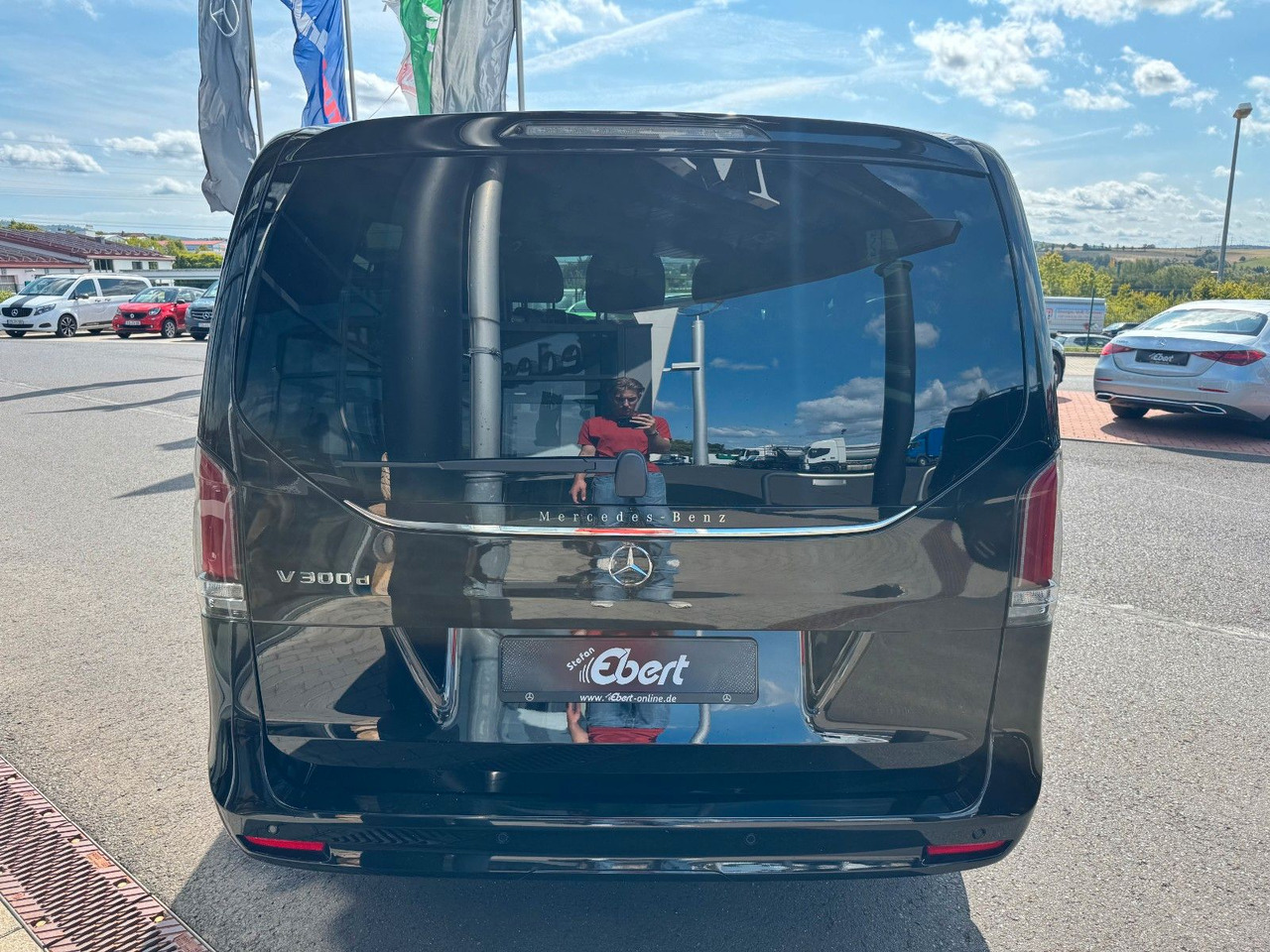 Mercedes-Benz V 300 d AVANTGARDE Extralang 360Kamera Standheiz - Potniški kombi: slika 4 Mercedes-Benz V 300 d AVANTGARDE Extralang 360Kamera Standheiz - Potniški kombi: slika 4