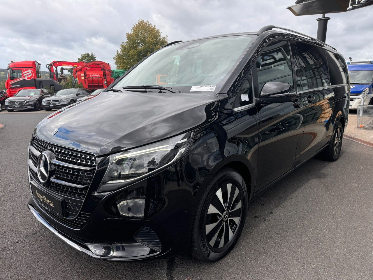 Mercedes-Benz V 300 d AVANTGARDE Extralang 360Kamera Standheiz - Potniški kombi: slika 3 Mercedes-Benz V 300 d AVANTGARDE Extralang 360Kamera Standheiz - Potniški kombi: slika 3