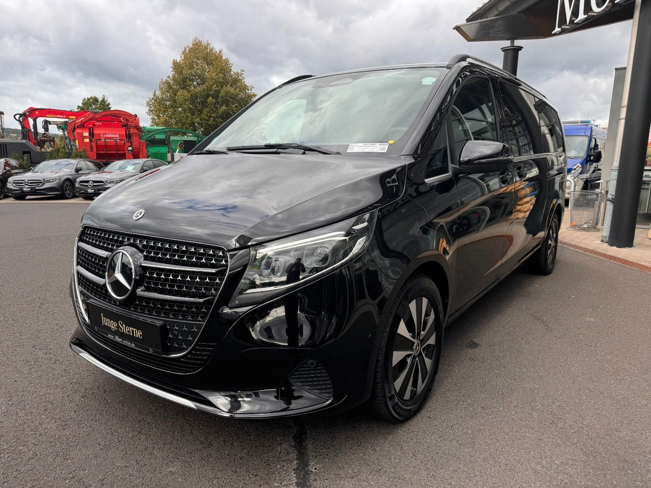 Mercedes-Benz V 300 d AVANTGARDE Extralang 360Kamera Standheiz - Potniški kombi: slika 3 Mercedes-Benz V 300 d AVANTGARDE Extralang 360Kamera Standheiz - Potniški kombi: slika 3