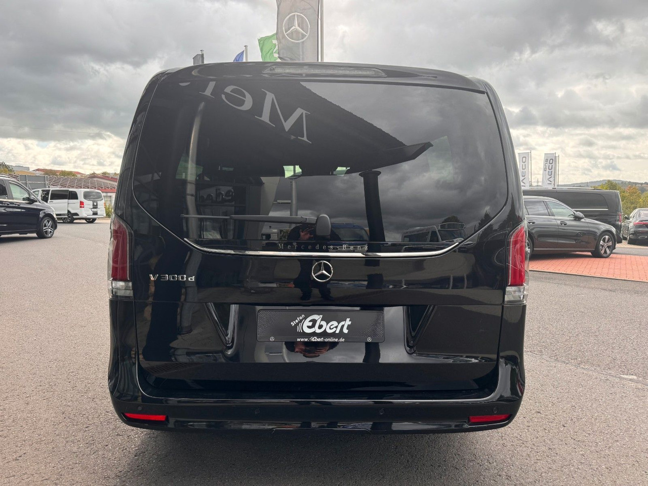 Mercedes-Benz V 300 d AVANTGARDE Extralang 360Kamera Standheiz - Potniški kombi: slika 5 Mercedes-Benz V 300 d AVANTGARDE Extralang 360Kamera Standheiz - Potniški kombi: slika 5