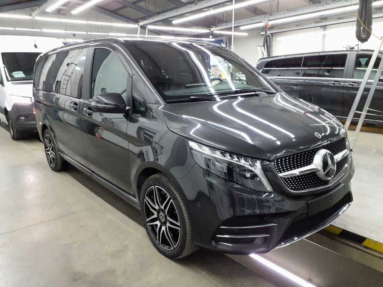 Mercedes-Benz V 300 d EDITION AMG AHK Tisch Leder ILS 7Sitze - Potniški kombi: slika 2 Mercedes-Benz V 300 d EDITION AMG AHK Tisch Leder ILS 7Sitze - Potniški kombi: slika 2