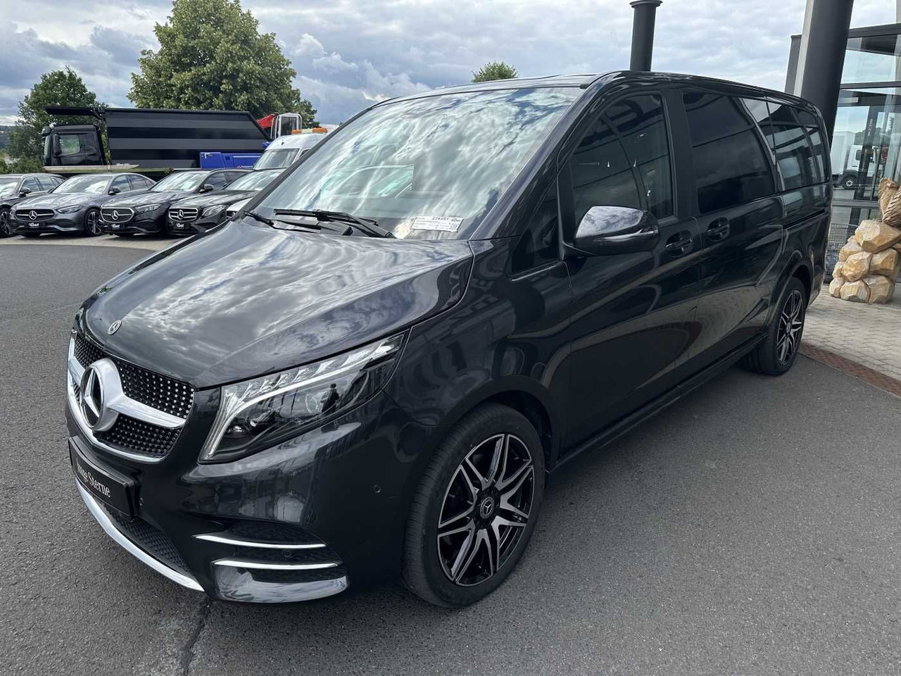 Mercedes-Benz V 300 d EDITION AMG AHK Tisch Leder ILS 7Sitze - Potniški kombi: slika 3 Mercedes-Benz V 300 d EDITION AMG AHK Tisch Leder ILS 7Sitze - Potniški kombi: slika 3