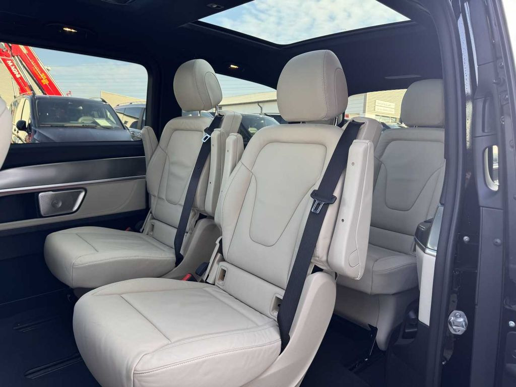 Avtomobil Mercedes-Benz V 300 d EXCLUSIVE 4MATIC Panorama AHK2,5 Stdheiz: slika 7