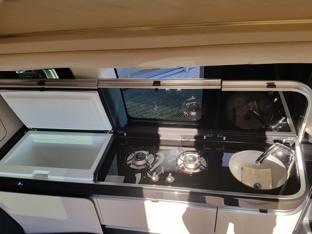 Minibus, Potniški kombi Mercedes-Benz V 300 d Marco Polo AMG Markise AHK2,5 360° MBUX: slika 7