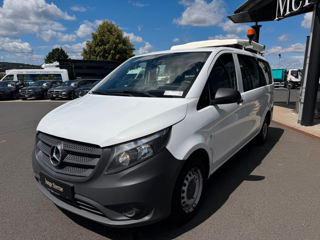 Mercedes-Benz Vito 111 CDI Tourer Begleitfahrzeug BF3+ / WVZ - Potniški kombi: slika 4 Mercedes-Benz Vito 111 CDI Tourer Begleitfahrzeug BF3+ / WVZ - Potniški kombi: slika 4