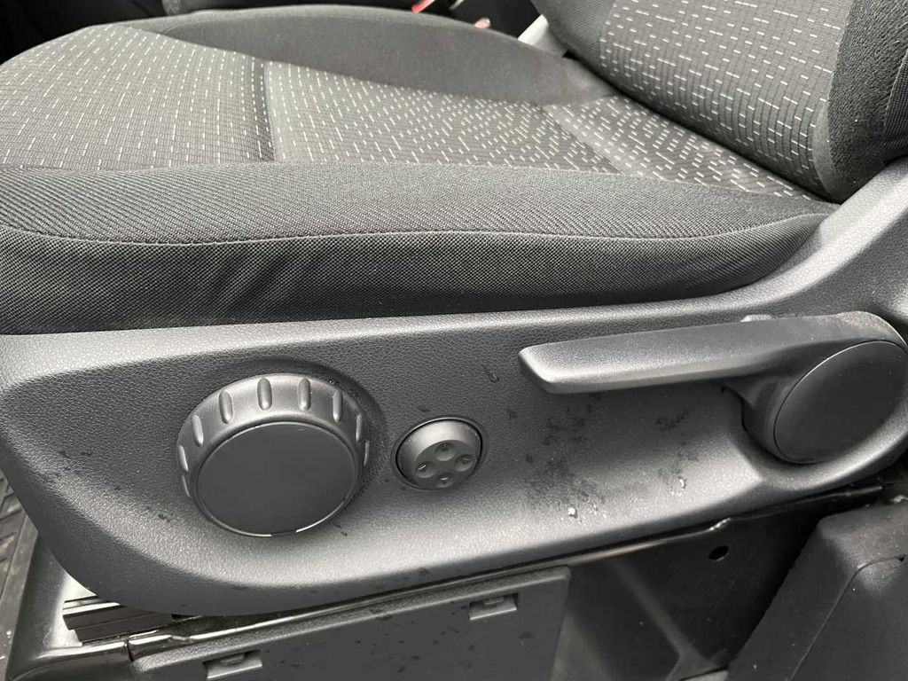 Mercedes-Benz Vito 114 CDI 3200 Klima Kamera AHK Navi Tempomat  lizing Mercedes-Benz Vito 114 CDI 3200 Klima Kamera AHK Navi Tempomat: slika 12
