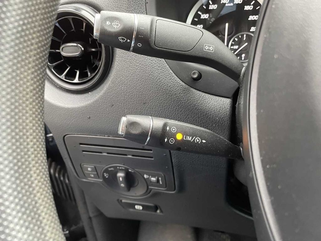 Mercedes-Benz Vito 114 CDI 3200 Klima Kamera AHK Navi Tempomat  lizing Mercedes-Benz Vito 114 CDI 3200 Klima Kamera AHK Navi Tempomat: slika 15
