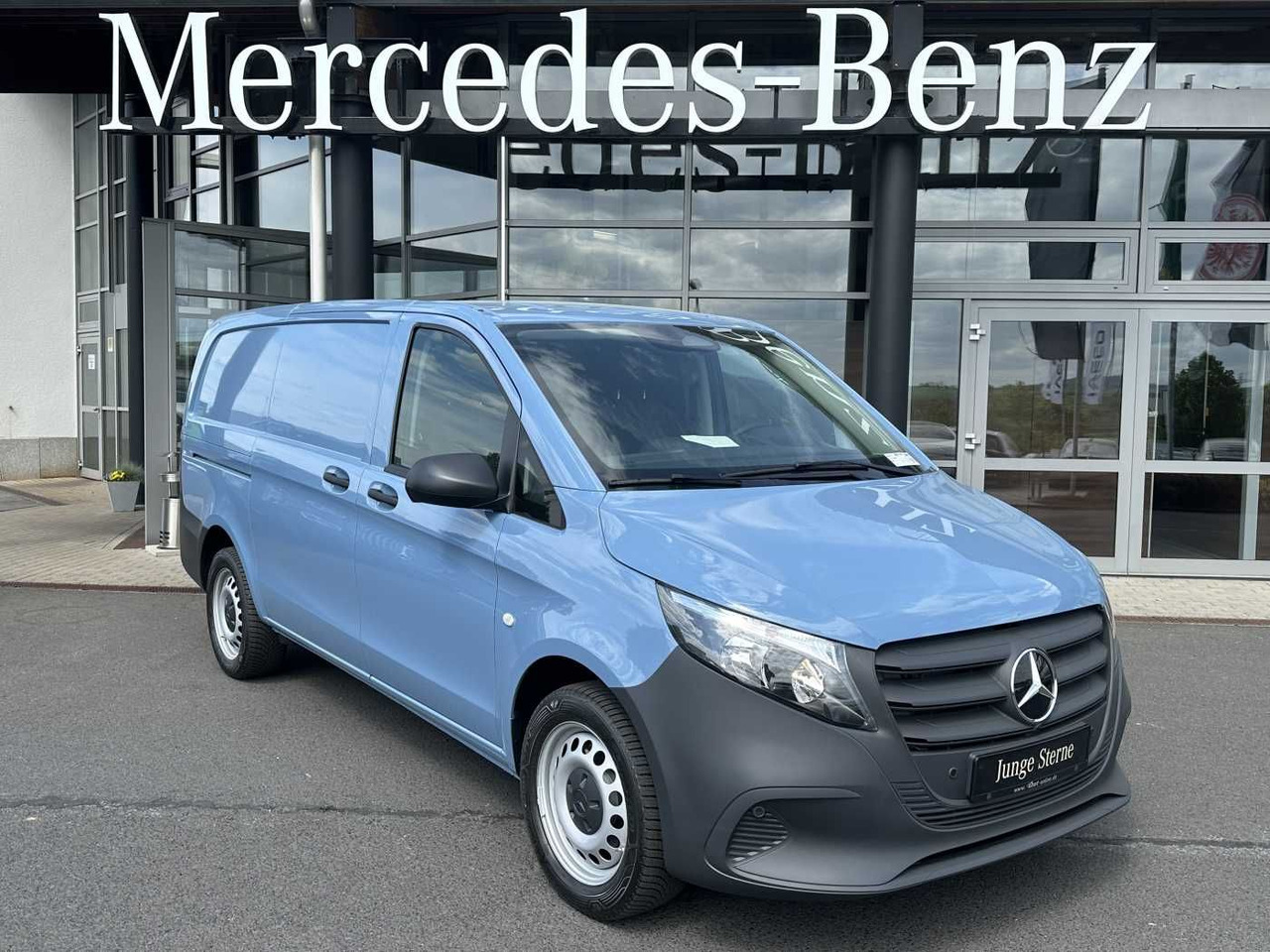 Mercedes-Benz Vito 114 CDI Klima AHK Kamera SHZ Tempomat - Furgon: slika 1 Mercedes-Benz Vito 114 CDI Klima AHK Kamera SHZ Tempomat - Furgon: slika 1