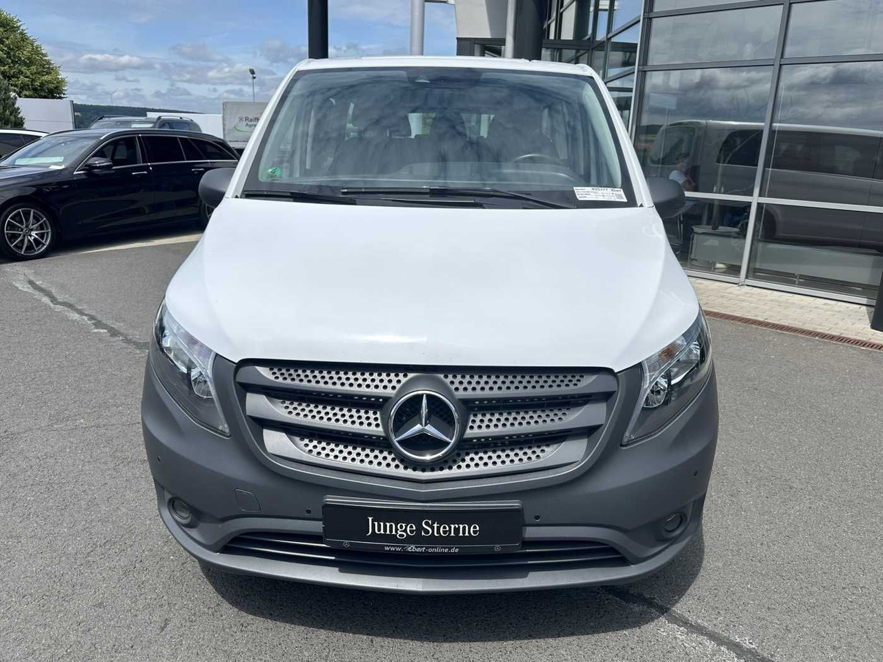 Mercedes-Benz Vito 114 CDI Tourer 9G Klima Audio40 Extralang - Potniški kombi: slika 2 Mercedes-Benz Vito 114 CDI Tourer 9G Klima Audio40 Extralang - Potniški kombi: slika 2