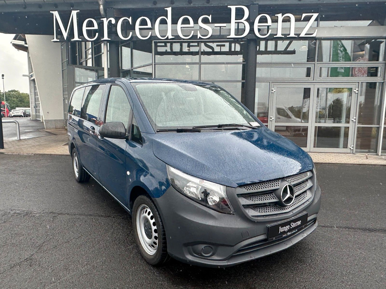Mercedes-Benz Vito 119 CDI Tourer 3200 Klima AHK Tempomat - Potniški kombi: slika 1 Mercedes-Benz Vito 119 CDI Tourer 3200 Klima AHK Tempomat - Potniški kombi: slika 1