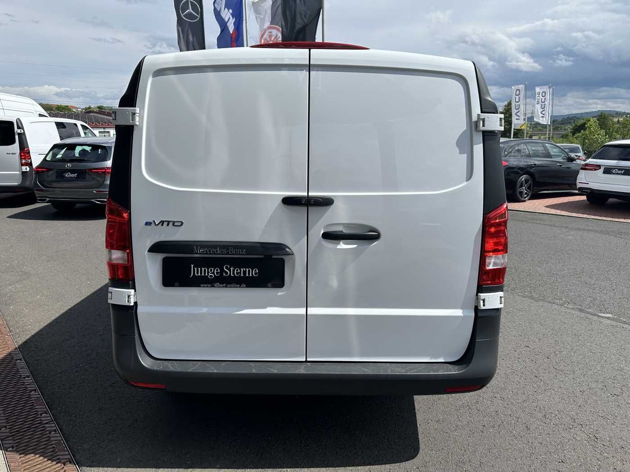 Mercedes-Benz eVito 112 Klima Kamera Navi SHZ Tempomat - Mali kombi, Električno dostavno vozilo: slika 5 Mercedes-Benz eVito 112 Klima Kamera Navi SHZ Tempomat - Mali kombi, Električno dostavno vozilo: slika 5