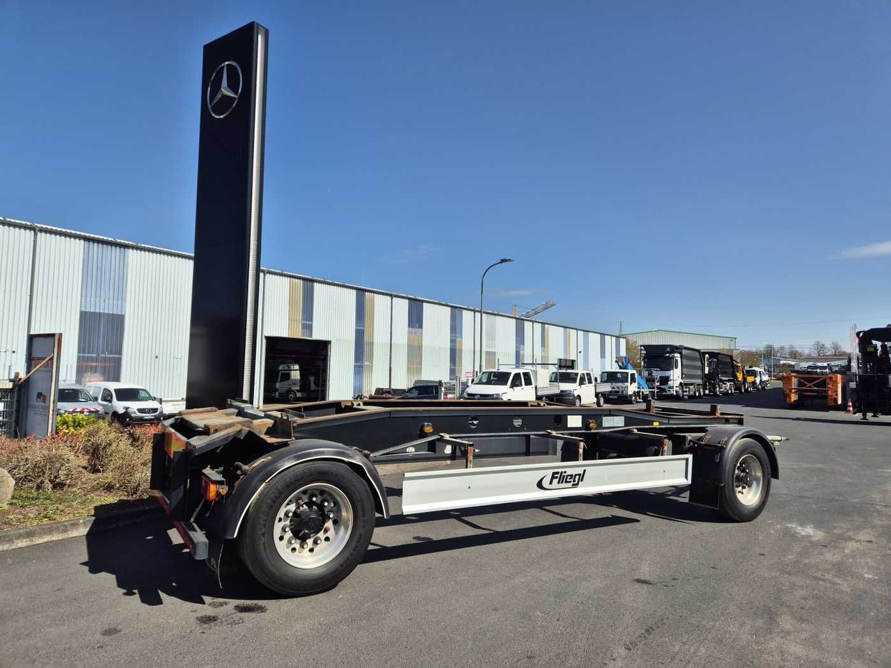 Fliegl ZPS180 Abroll-Container Tropper Pellet-Silo 22m³ Fliegl ZPS180 Abroll-Container Tropper Pellet-Silo 22m³ - Prikolica: slika 4 Fliegl ZPS180 Abroll-Container Tropper Pellet-Silo 22m³ Fliegl ZPS180 Abroll-Container Tropper Pellet-Silo 22m³ - Prikolica: slika 4