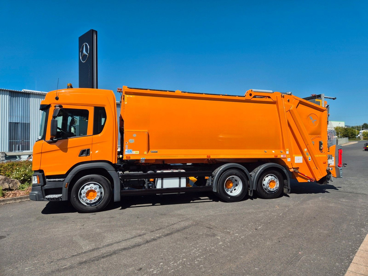 Scania P 320 B6x2*4NA Olympus 21 W ASF Hecklader - Smetarski tovornjak: slika 4 Scania P 320 B6x2*4NA Olympus 21 W ASF Hecklader - Smetarski tovornjak: slika 4