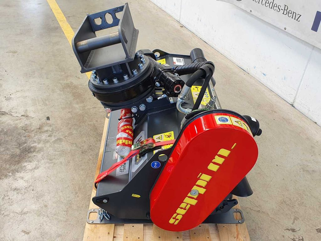 Seppi M. H3 105 /2-5to Mulcher Drehkranz lagernd Seppi M. H3 105 /2-5to Mulcher Drehkranz lagernd - Gozdarski mulčer: slika 3 Seppi M. H3 105 /2-5to Mulcher Drehkranz lagernd Seppi M. H3 105 /2-5to Mulcher Drehkranz lagernd - Gozdarski mulčer: slika 3