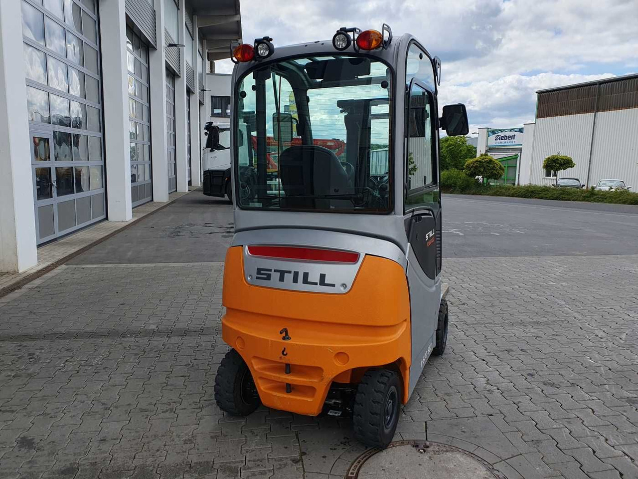 Still RX60-20 - Triplex: 4.5m / SS / 2023! / nur 603h! - Električni viličar: slika 4 Still RX60-20 - Triplex: 4.5m / SS / 2023! / nur 603h! - Električni viličar: slika 4