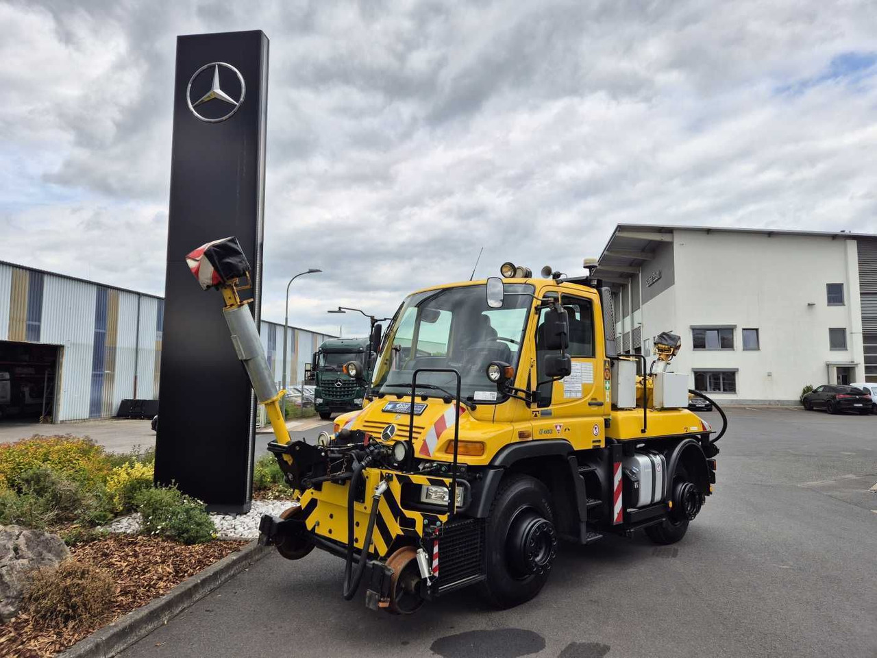 Unimog U400 4x4 Zweiwege ZAGRO 800t/52 Achsen Funk - Tovornjak: slika 1 Unimog U400 4x4 Zweiwege ZAGRO 800t/52 Achsen Funk - Tovornjak: slika 1
