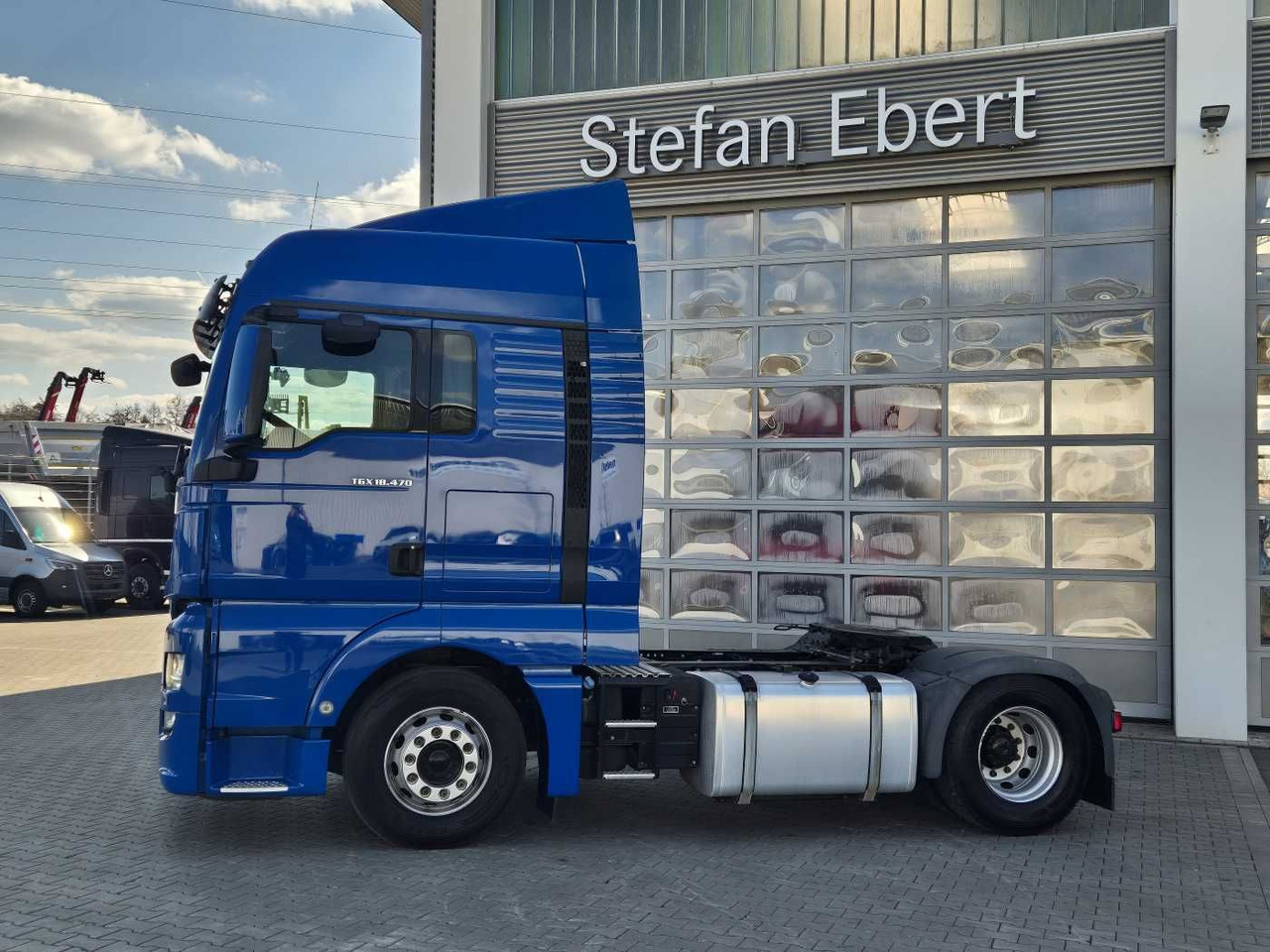 MAN TGX 18.470 4x2 LLS Fahrschule 5 Sitze Intarder - Vlačilec: slika 5 MAN TGX 18.470 4x2 LLS Fahrschule 5 Sitze Intarder - Vlačilec: slika 5