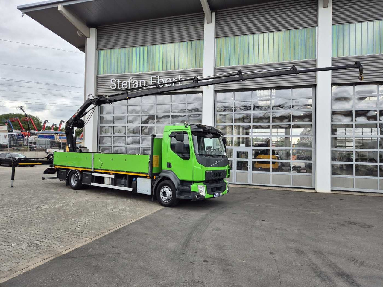 Volvo FL 42 R Kran Hiab XS 088 Funk bis 14 m! Kamera - Tovornjak s kesonom, Tovornjak z dvigalom: slika 1 Volvo FL 42 R Kran Hiab XS 088 Funk bis 14 m! Kamera - Tovornjak s kesonom, Tovornjak z dvigalom: slika 1