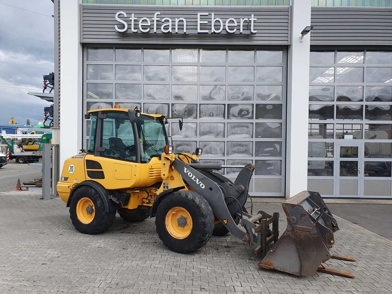 Volvo L25F / Klappschaufel (4in1) + Gabel / 3.401h - Kolesni nakladalec: slika 1 Volvo L25F / Klappschaufel (4in1) + Gabel / 3.401h - Kolesni nakladalec: slika 1