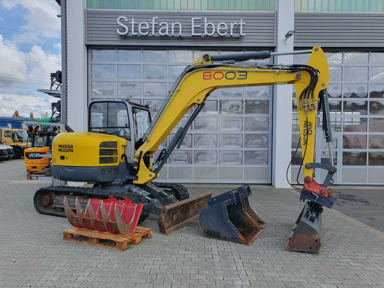 Wacker 8003 / MS08 / nur 4.035h / 2014 / Löffelpaket - Mini bager: slika 1 Wacker 8003 / MS08 / nur 4.035h / 2014 / Löffelpaket - Mini bager: slika 1