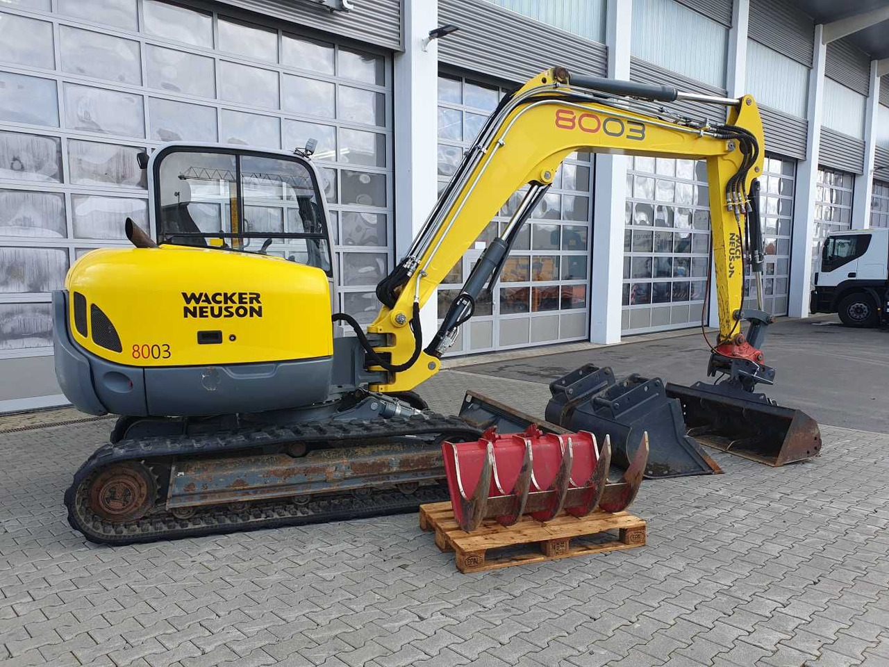 Wacker 8003 / MS08 / nur 4.035h / 2014 / Löffelpaket - Mini bager: slika 3 Wacker 8003 / MS08 / nur 4.035h / 2014 / Löffelpaket - Mini bager: slika 3