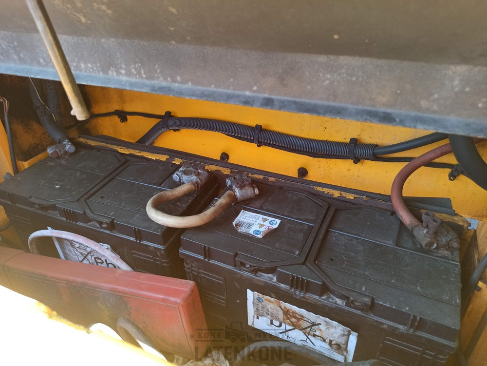 Kolesni nakladalec JCB 411B  HT pyöräkuormaaja: slika 18