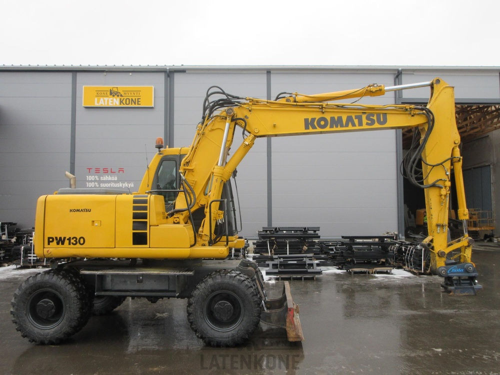 Komatsu PW130-6 Pyöräalustainen kaivinkone - Bager na kolesih: slika 1 Komatsu PW130-6 Pyöräalustainen kaivinkone - Bager na kolesih: slika 1
