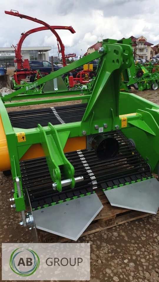 2-row Conveyor Digger Bomet Upus Z656/3 - Kombajn za krompir: slika 5 2-row Conveyor Digger Bomet Upus Z656/3 - Kombajn za krompir: slika 5