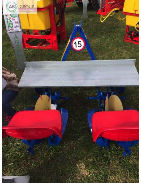 Agro-Osek 2-rzędowa sadzarka do rozsady - Sadilec krompirja: slika 4 Agro-Osek 2-rzędowa sadzarka do rozsady - Sadilec krompirja: slika 4