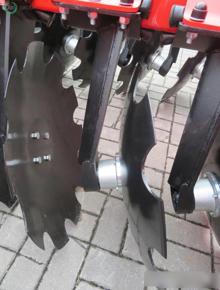 Awemak hydraulic folding disc harrow Ozyrys BTH40, 4 m - Disk brana: slika 5 Awemak hydraulic folding disc harrow Ozyrys BTH40, 4 m - Disk brana: slika 5