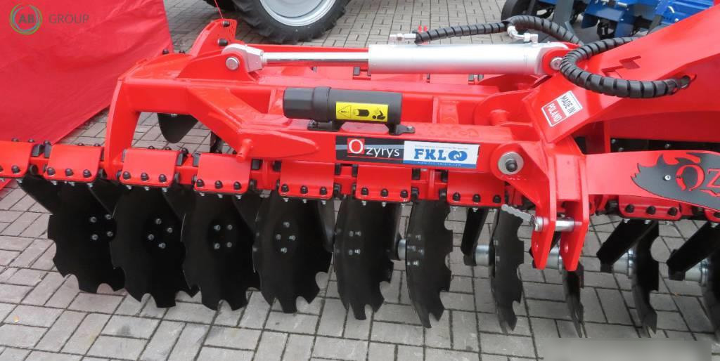Awemak hydraulic folding disc harrow Ozyrys BTH40, 4 m - Disk brana: slika 2 Awemak hydraulic folding disc harrow Ozyrys BTH40, 4 m - Disk brana: slika 2