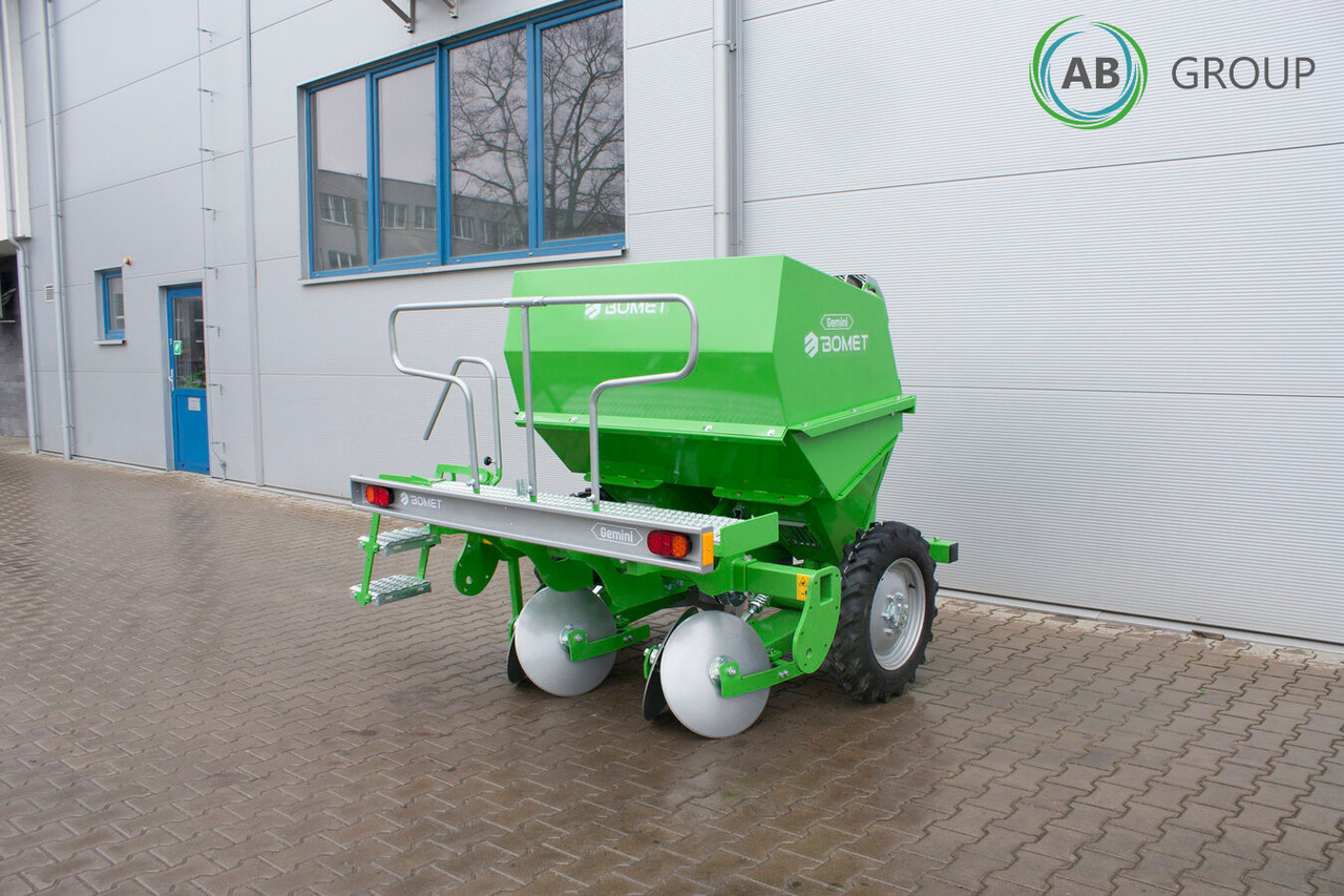 Bomet Gemini S339 two-row potato planter (inter-row width: 67.5 - 80 cm) - Sadilec krompirja: slika 4 Bomet Gemini S339 two-row potato planter (inter-row width: 67.5 - 80 cm) - Sadilec krompirja: slika 4