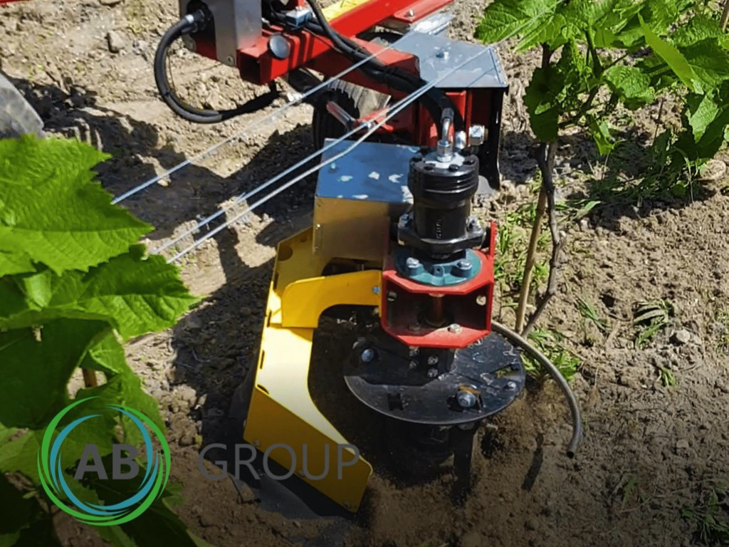 Jagoda one-sided auto weeding machine LUCY LU-01F - Bočni mulčer: slika 2 Jagoda one-sided auto weeding machine LUCY LU-01F - Bočni mulčer: slika 2