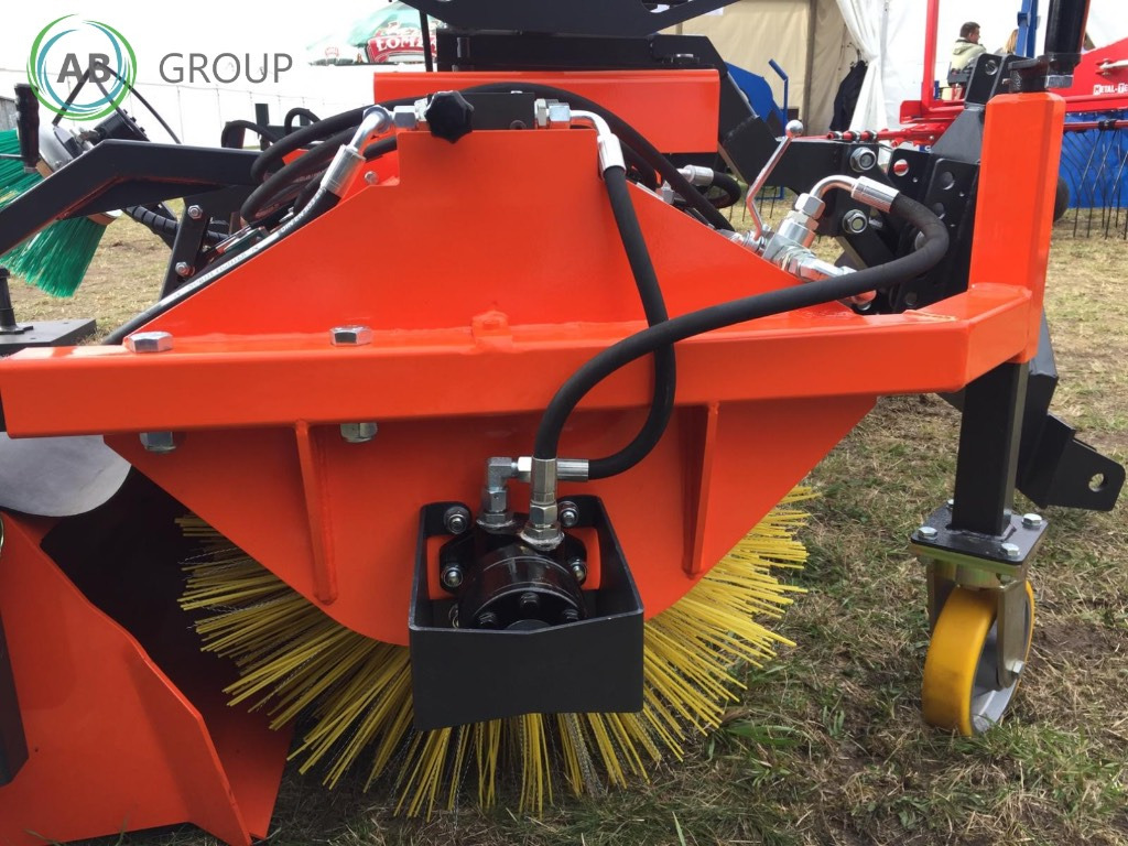 Metal-Technik TOP MT tractor road sweeper 2 m - Metla za Komunalno/ Posebno vozilo: slika 5 Metal-Technik TOP MT tractor road sweeper 2 m - Metla za Komunalno/ Posebno vozilo: slika 5